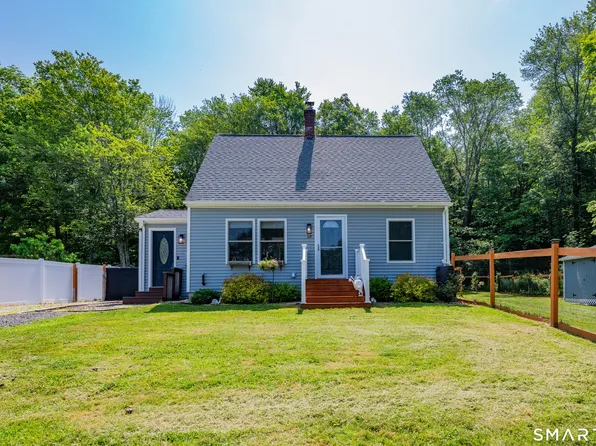 39 Dexter Road, Coventry, CT 06238