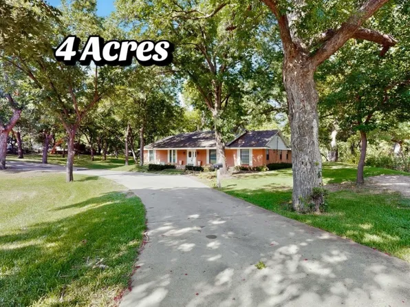 300 N Chattey Rd, Desoto, TX 75115