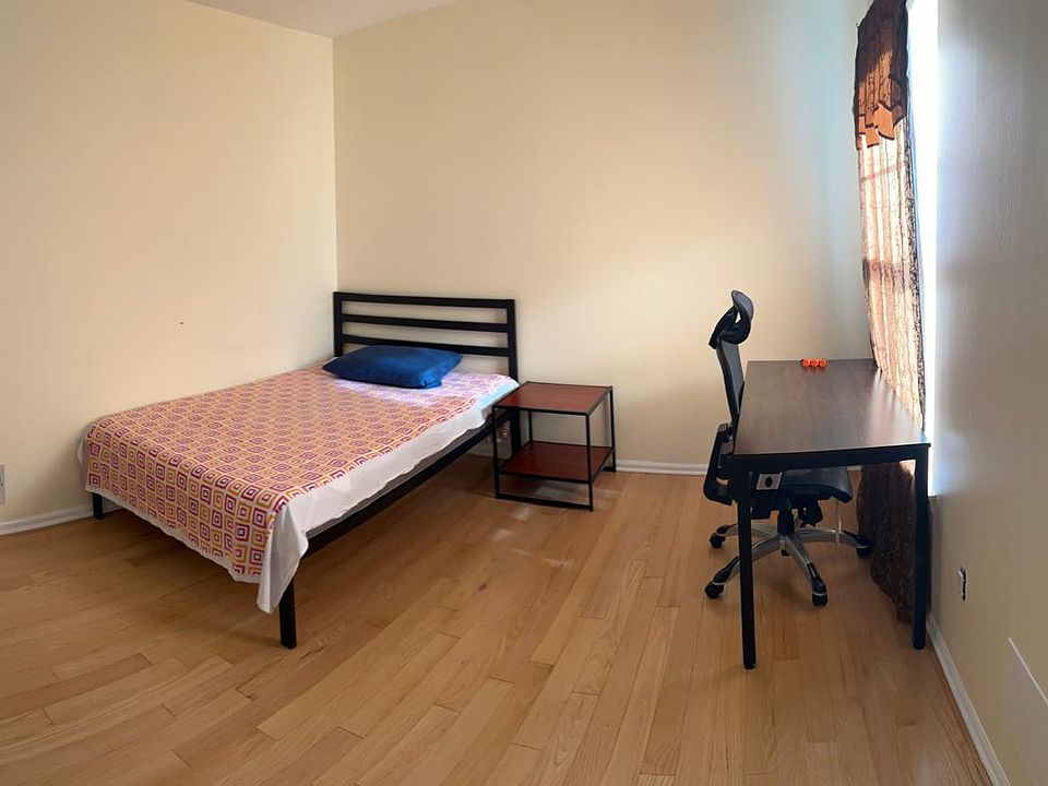 1st image of 801 Hibiscus Ct