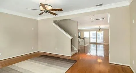 2 bed, 2.0 bath, 2025 sqft, $2,500 — Photo 2