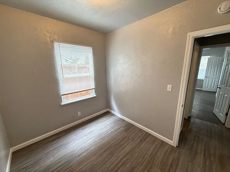 1237 Nandina St #1 — Photo 19
