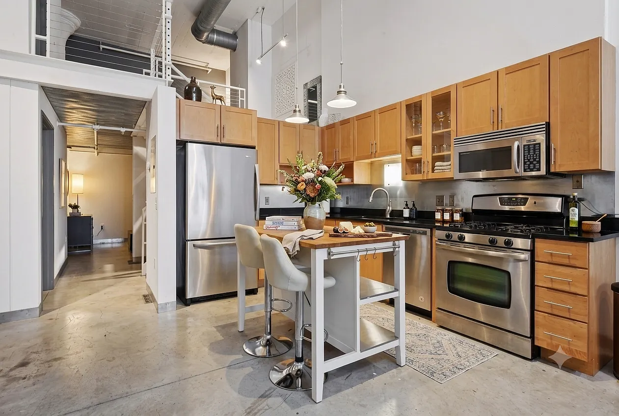 2 bed, 2.0 bath, 1078 sqft, $2,595 — Photo 4
