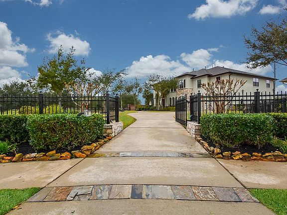 5th image of 7403 Sadler Ct