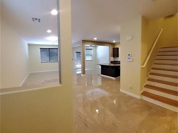 3rd image of 113 Brookhouse Ct