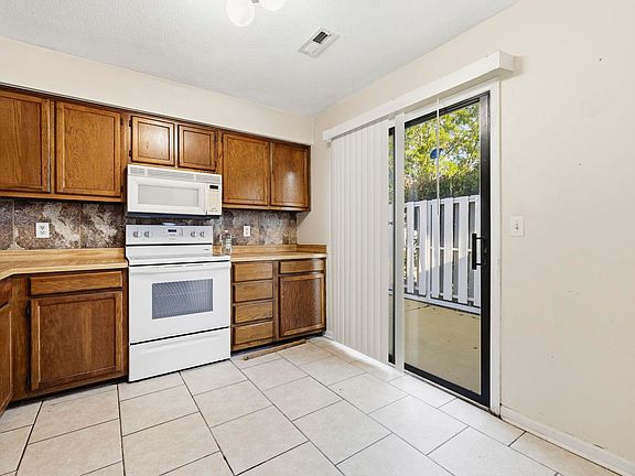 5th image of 1381 Turkey Ridge Rd. #D
