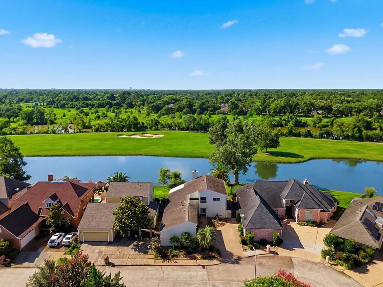 2810 Lake View Dr — Photo 14