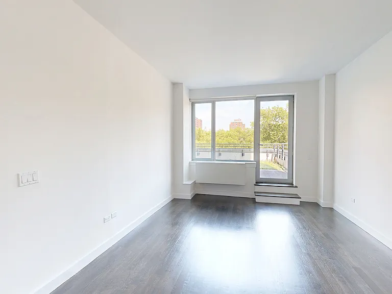 801 Amsterdam Ave #3G — Photo 4