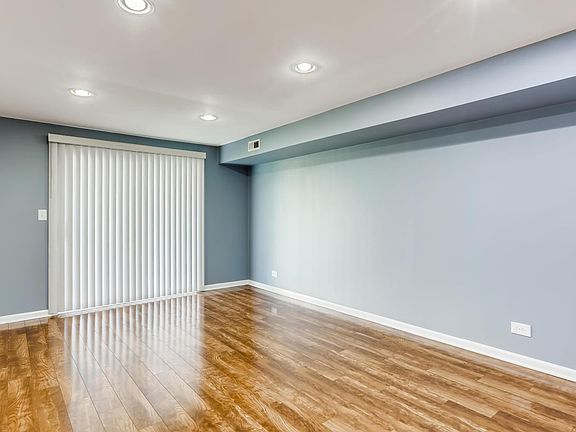 3rd image of 227 Patuxet Ct #277
