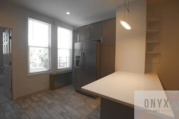 Rented by Onyx | media 14