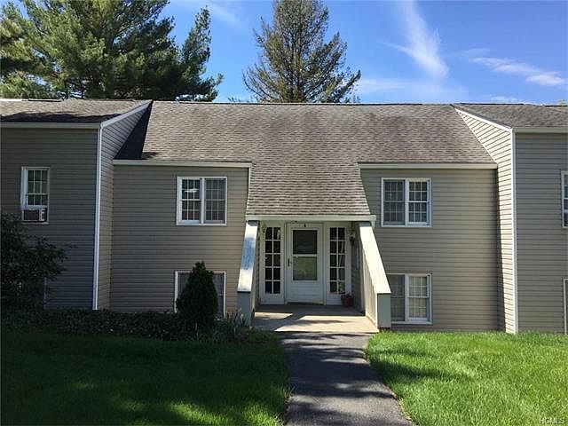 1st image of 604 Holly Stream Ct
