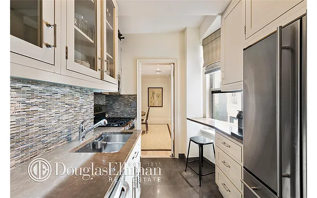 Sold by Douglas Elliman | media 25