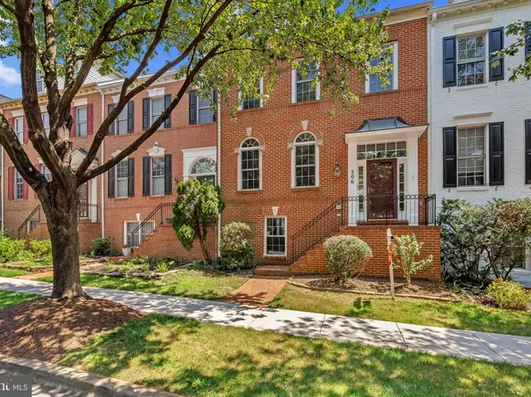 206 Watkins Pond Blvd, Rockville, MD 20850