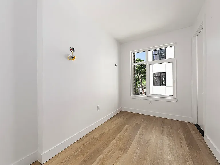 815 Willoughby Ave #2 — Photo 3