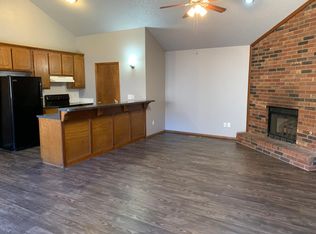 225 Monticello Rd, Norman, OK 73072