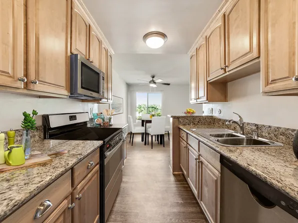 The Amalfi, 918 Havenhurst Dr APT 312, West Hollywood, CA 90046