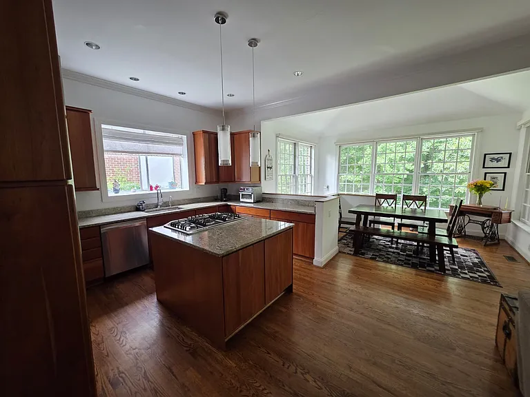 9202 Town Gate Ln — Photo 7