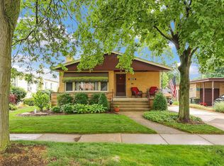 9205 S Millard Ave, Evergreen Park, IL 60805