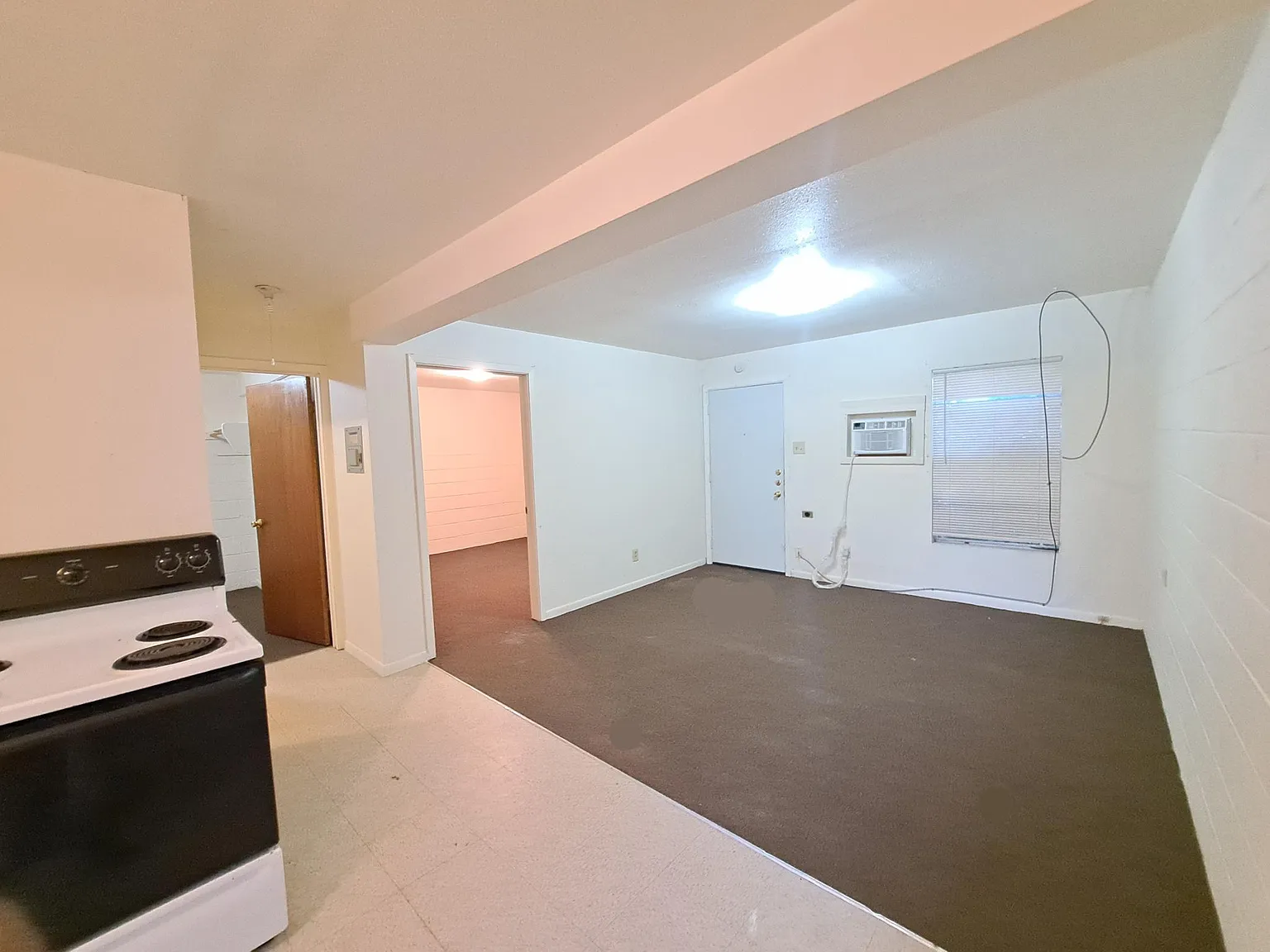 2 bed, 550 sqft, $925 — Photo 4