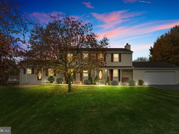 18 Orchard Dr, Hanover, PA 17331