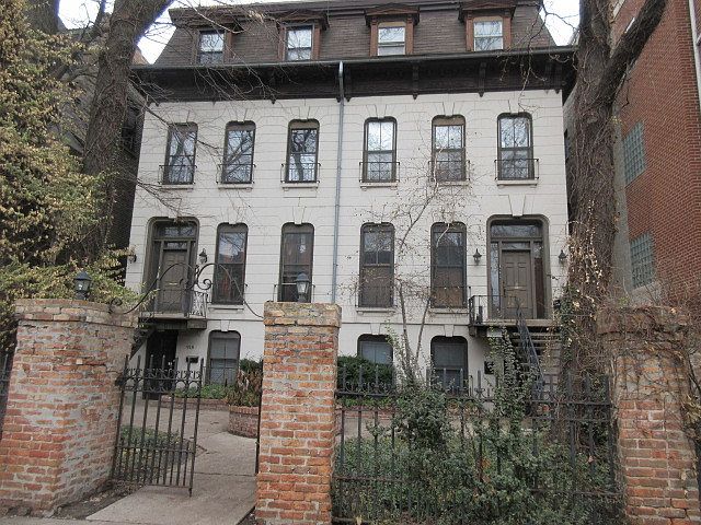 1st image of 918 W Fullerton Ave #6