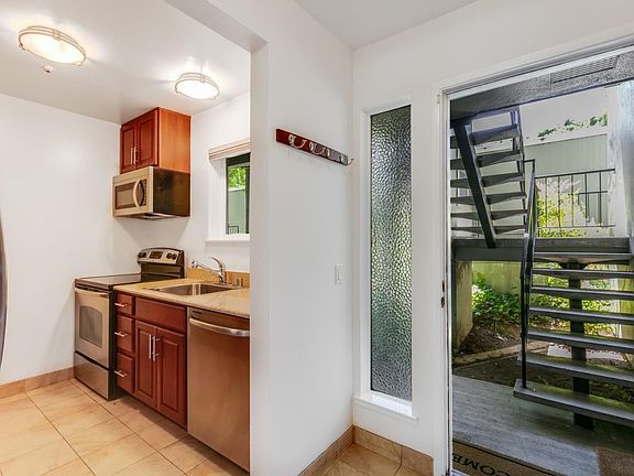 4th image of 4008 Farm Hill Blvd APT 103