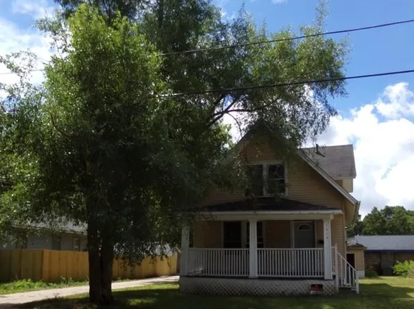 1318 Brown Ave, Rockford, IL 61103