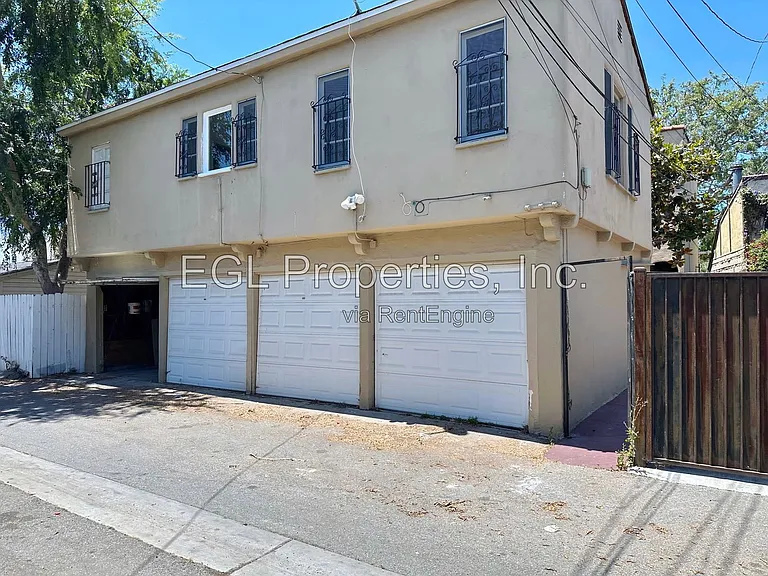 1016 1/2 S Crescent Heights Blvd — Photo 25