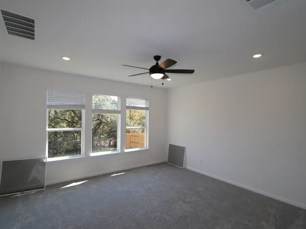 216 Amber Oak Ln, Georgetown, TX 78628