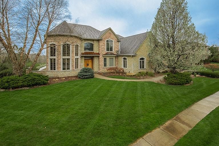 1st image of 1118 River Forest Dr
