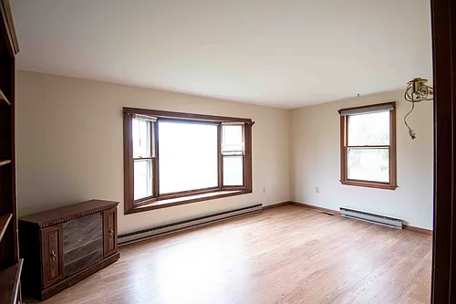 87 Cross St Photo 1