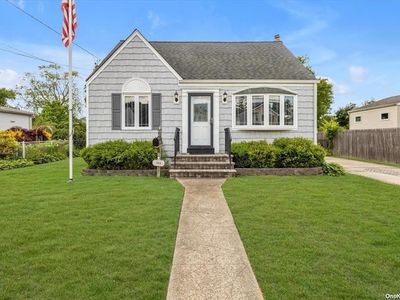111 Kramer Drive, Lindenhurst, NY, 11757