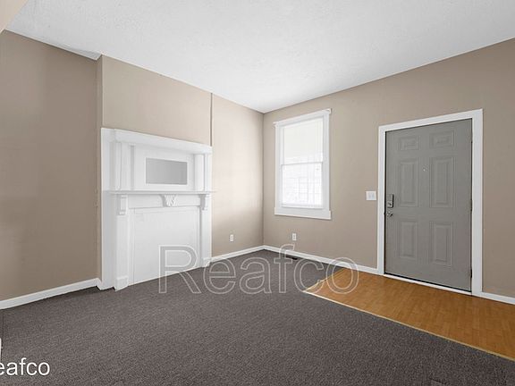 3rd image of 946 E Rich St