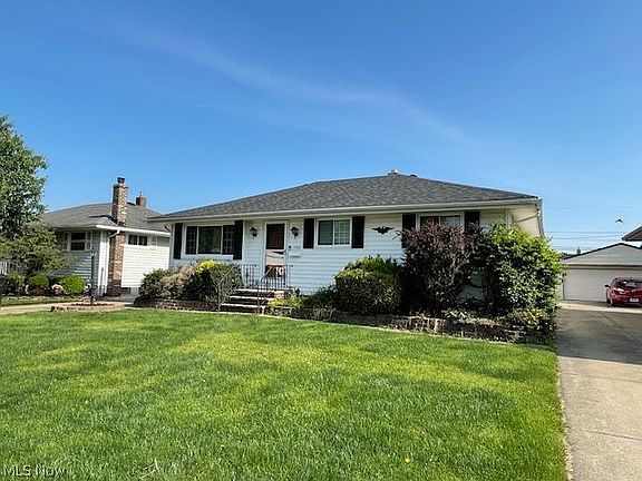 3rd image of 15512 Birchcroft Dr