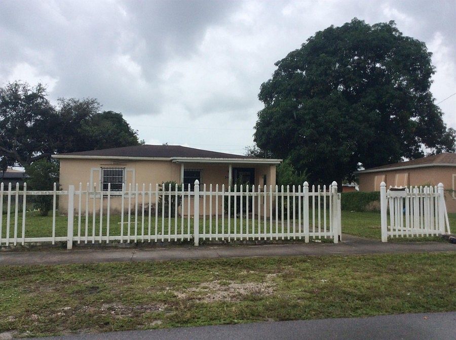 1st image of 2440 NW 152nd St