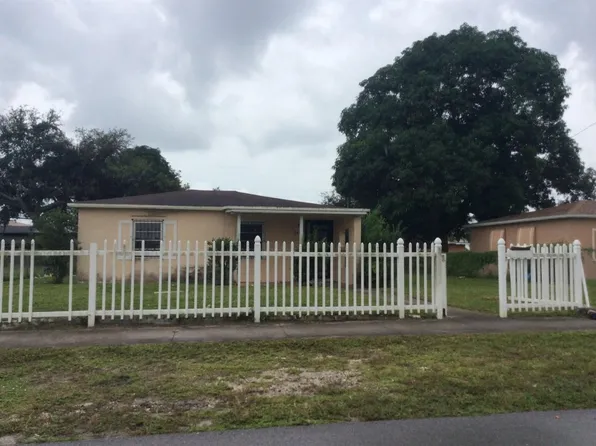 2440 NW 152nd St, Miami Gardens, FL 33054