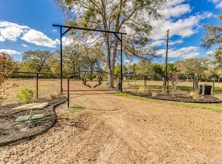 408 Copeland Hill, Smithville, TX 78957