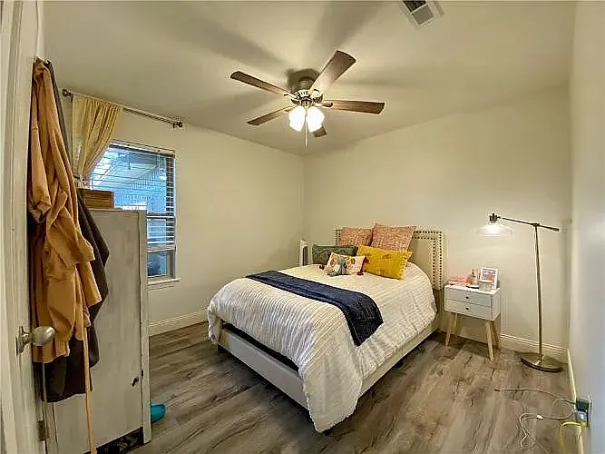 1863 N Hunters Rdg — Photo 12