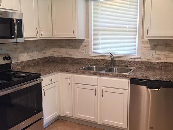 5th image of 3528 Galahad Dr