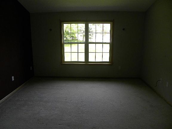4th image of S22W25551 Harris Highland Dr