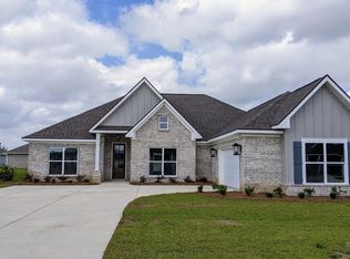 10913 Secretariat Blvd, Daphne, AL 36526