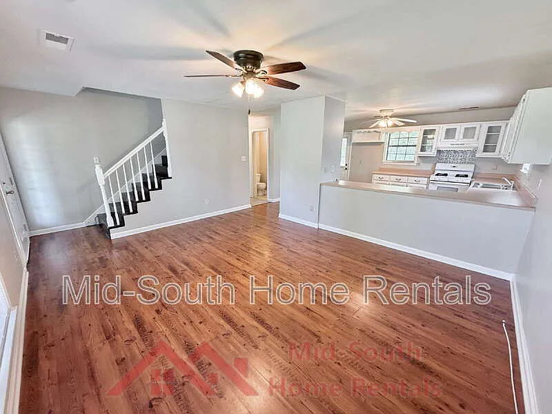 3 bed, 2.5 bath, 1444 sqft, $1,795 — Photo 4
