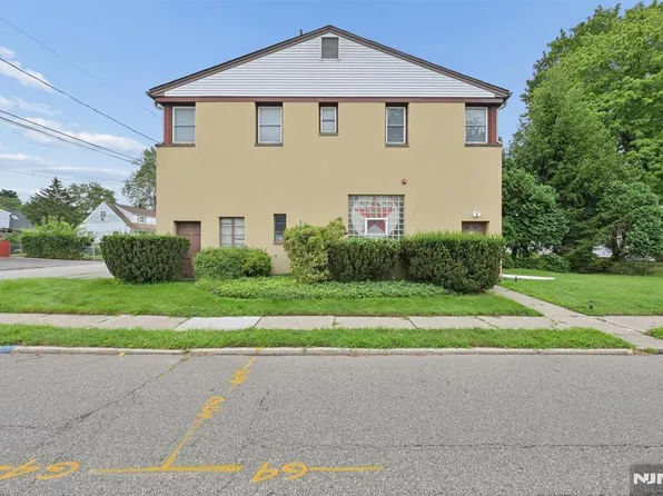 425 New Milford Ave, Dumont, NJ 07628