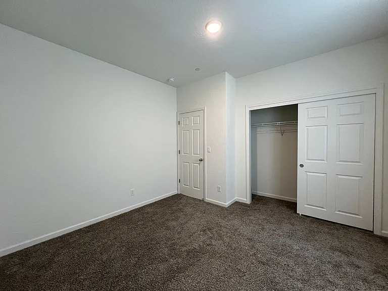 587 Sandtrap Ln — Photo 14