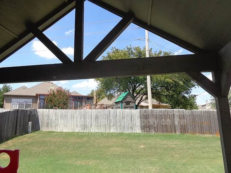 1012 W Fargo Ln — Photo 25