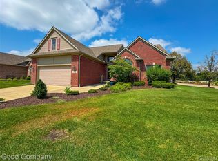 36100 Fairway Dr, Livonia, MI 48152