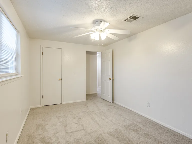 2nd floor bedroom