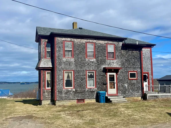5 Favor Street, Eastport, ME 04631
