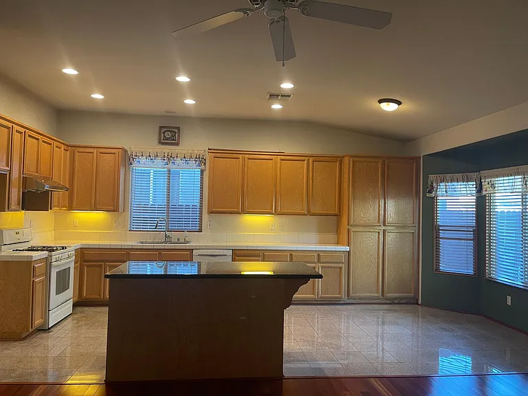 9968 Benevento Way — Photo 4