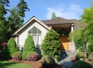 8858 Dunlin Ct, Blaine, WA 98230