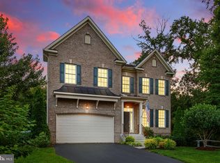 7729 Pohick River Dr, Lorton, VA 22079